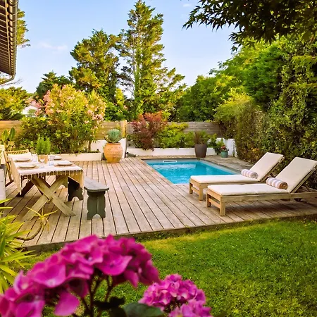 Bed & Breakfast Confortable Piscine Maison Etxecosy Bidart